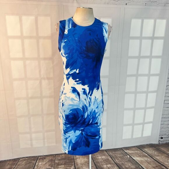 Carmen Marc Valvo Dresses & Skirts - Carmen Carmen Marc valvo blue white print sheath dress size small
